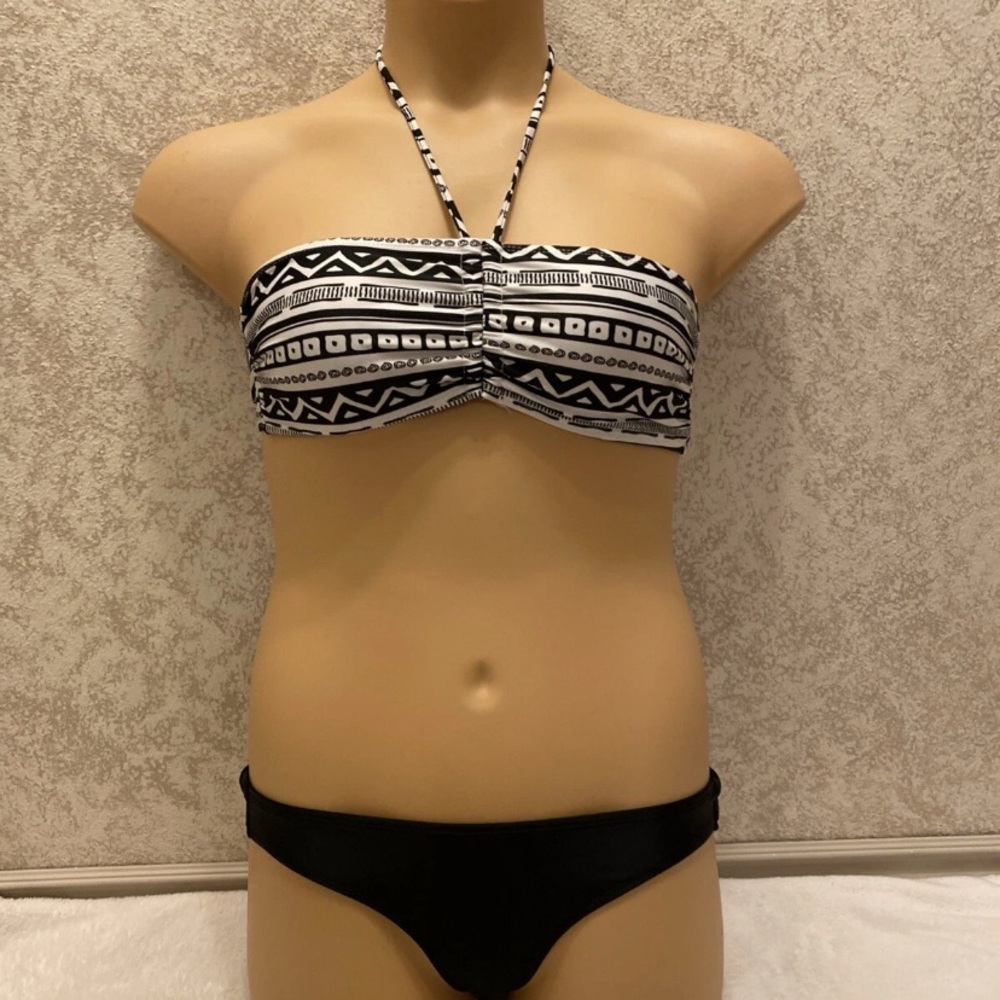 Arizona Jean Company Black and White Patterned Bikini